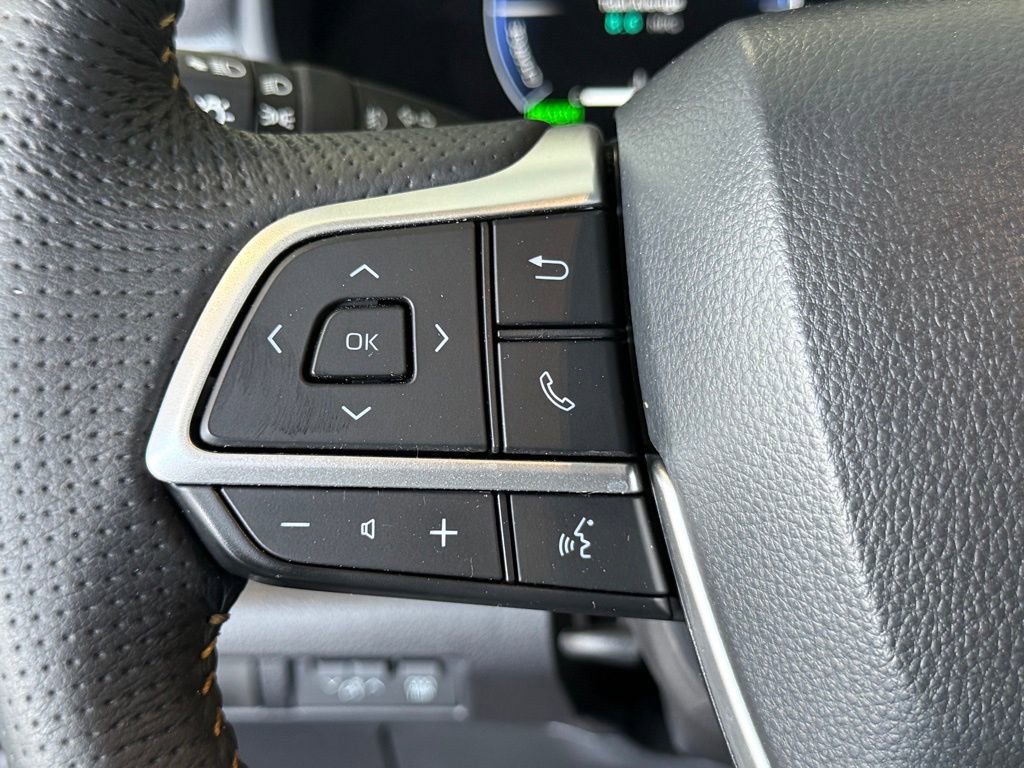 Certified 2025 Toyota Sienna XLE Woodland Edition image 25