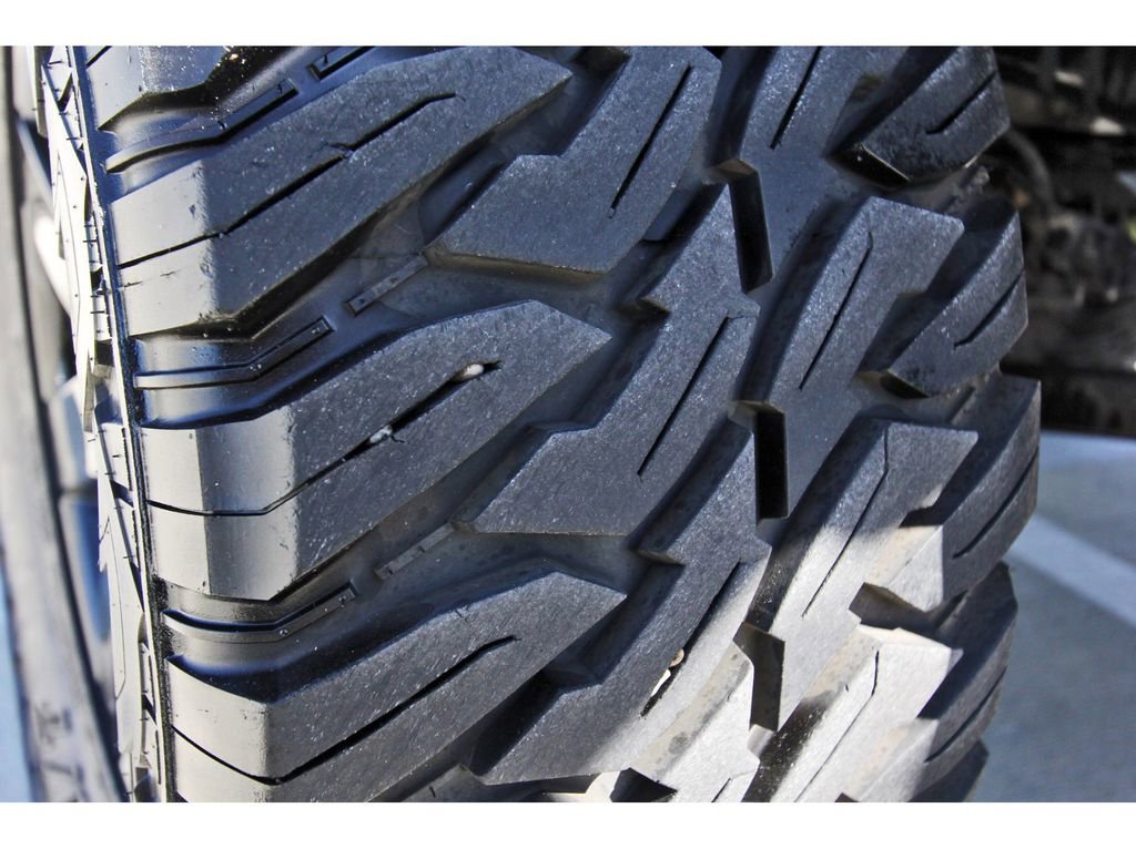 Used 2019 Jeep Wrangler Unlimited Sahara image 27