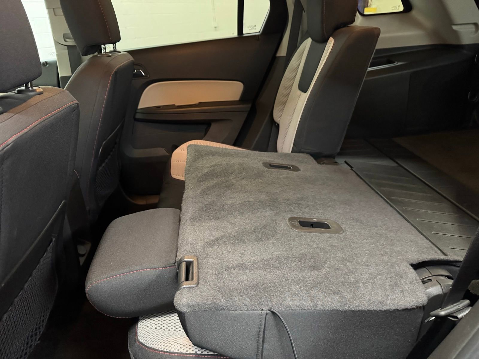 Used 2011 GMC Terrain SLE image 30