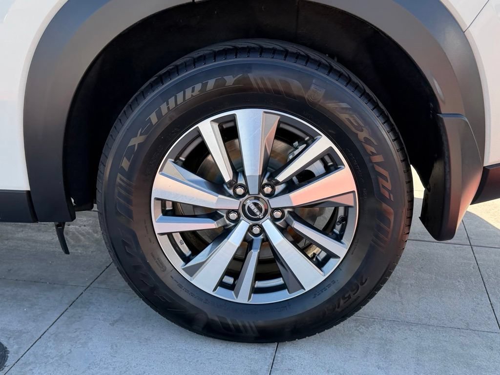 Certified 2024 Nissan Pathfinder SL FWD image 9
