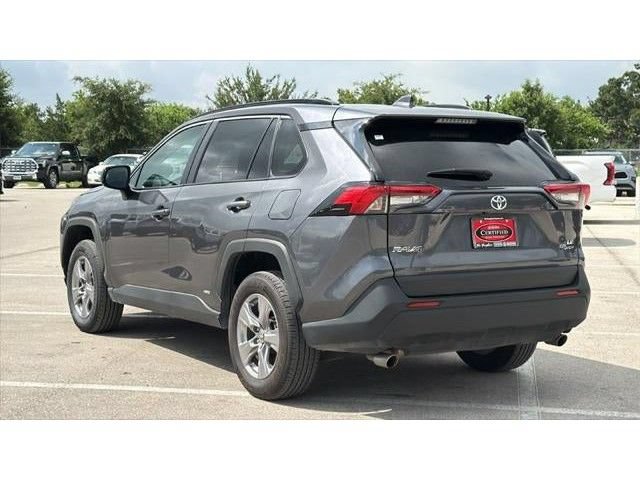 Certified 2025 Toyota RAV4 LE AWD/4WD image 9