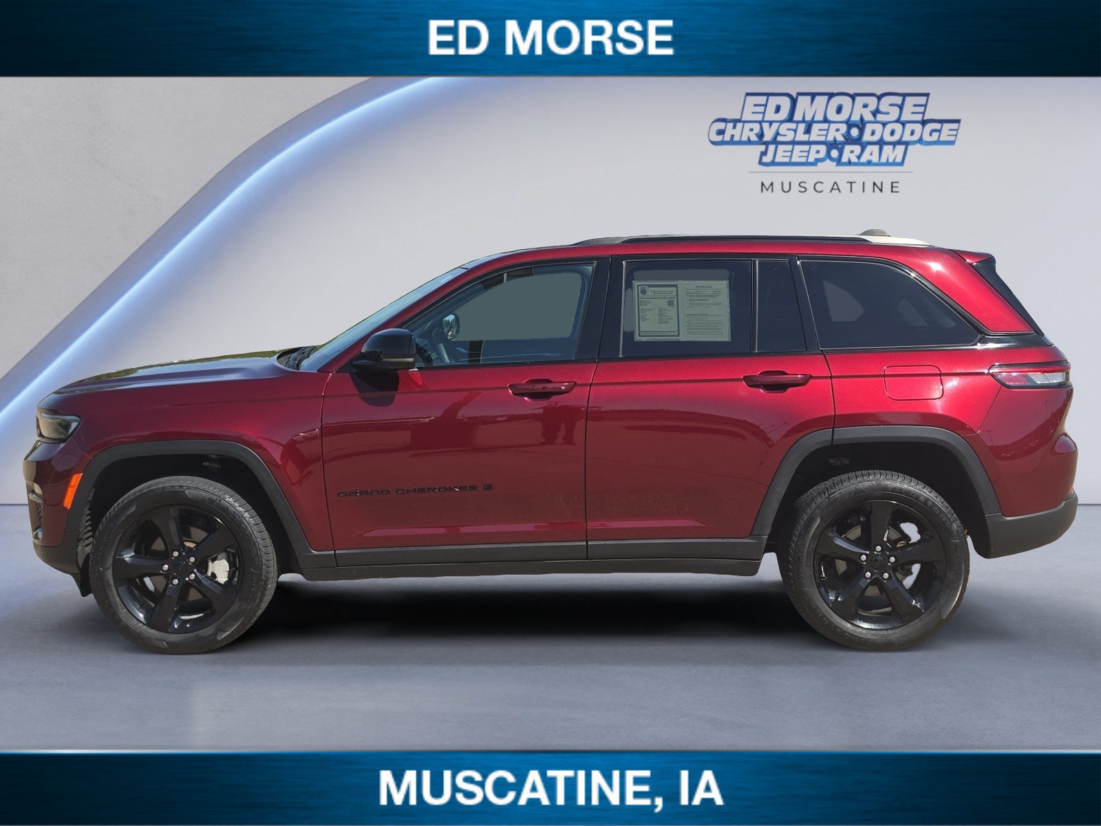 Certified 2024 Jeep Grand Cherokee Limited w/ Black Appearance Package AWD/4WD image 2