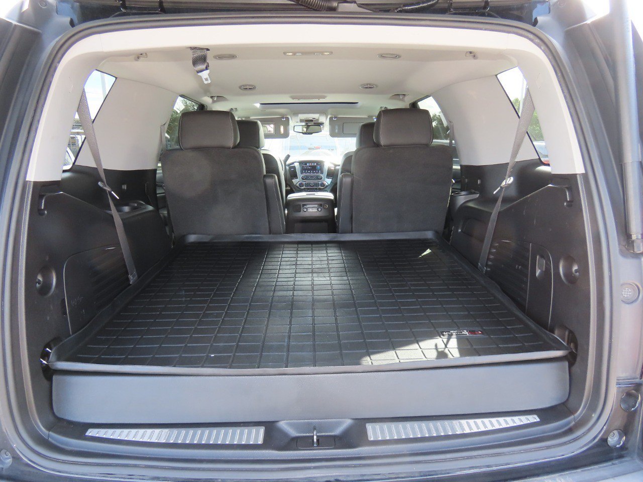 Used 2018 Chevrolet Tahoe LT w/ Z71 Midnight Edition AWD/4WD image 14
