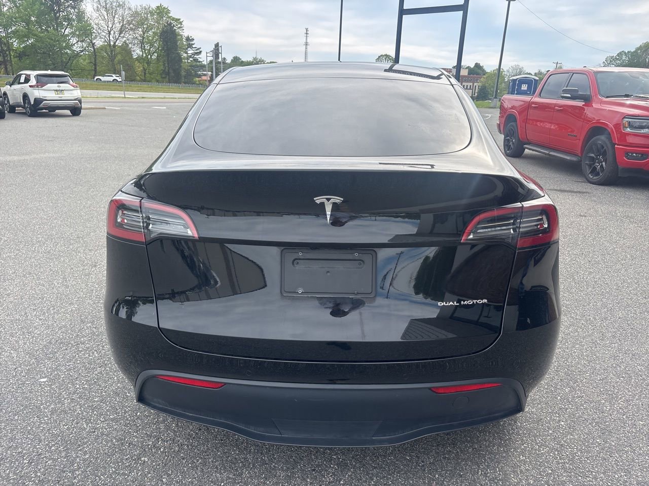 Used 2021 Tesla Model Y Long Range image 6