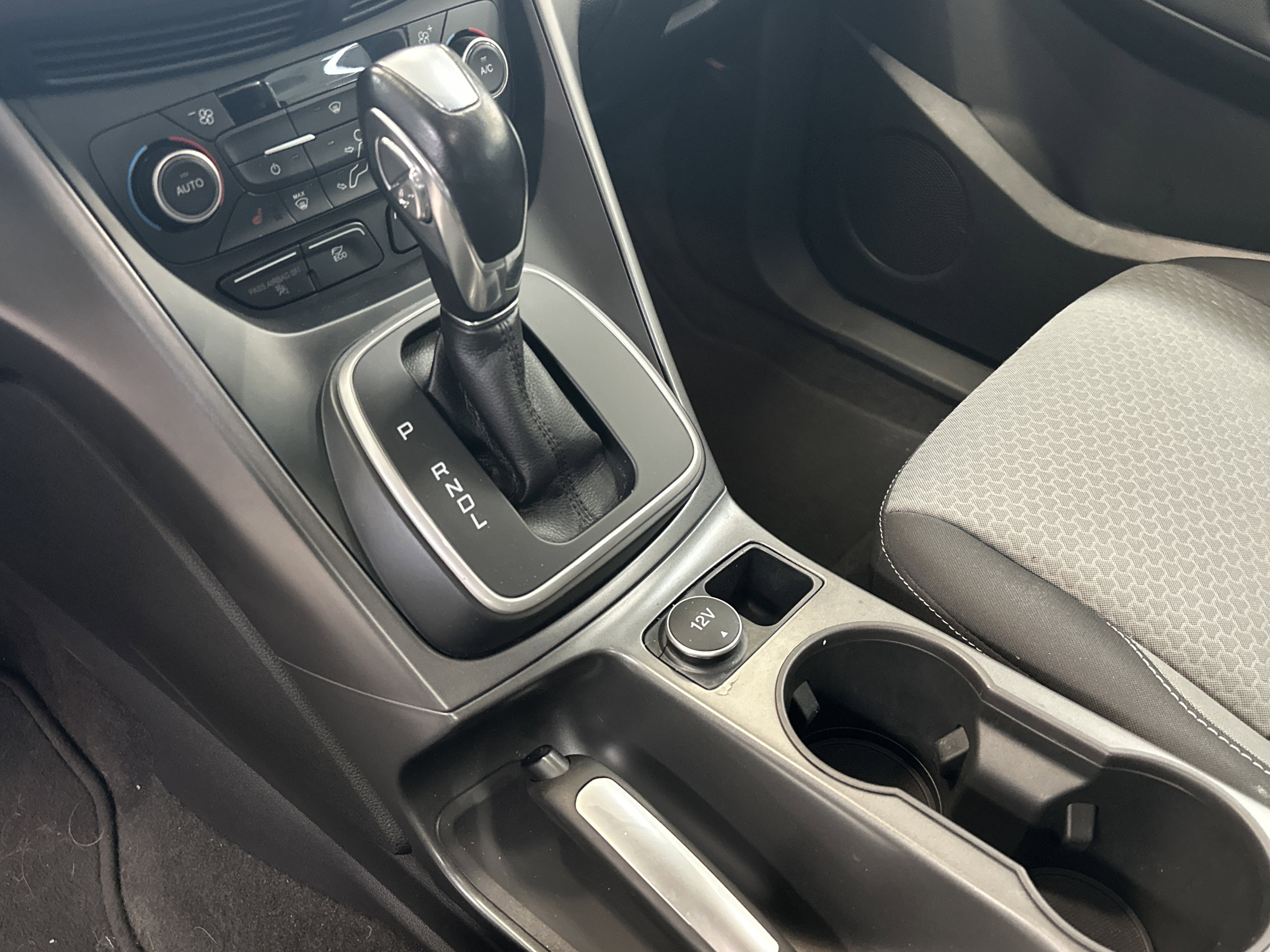 Used 2018 Ford C-MAX SE w/ Cold Weather Package image 20