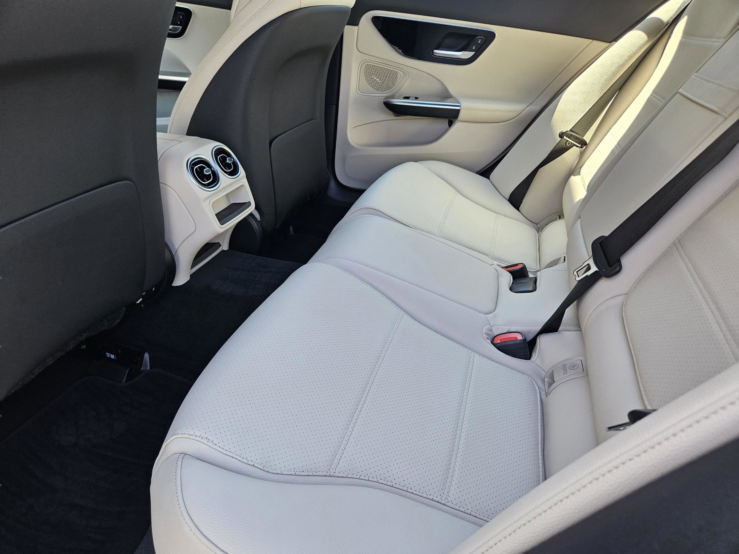 Certified 2026 Mercedes-Benz C 300 4MATIC Sedan image 29