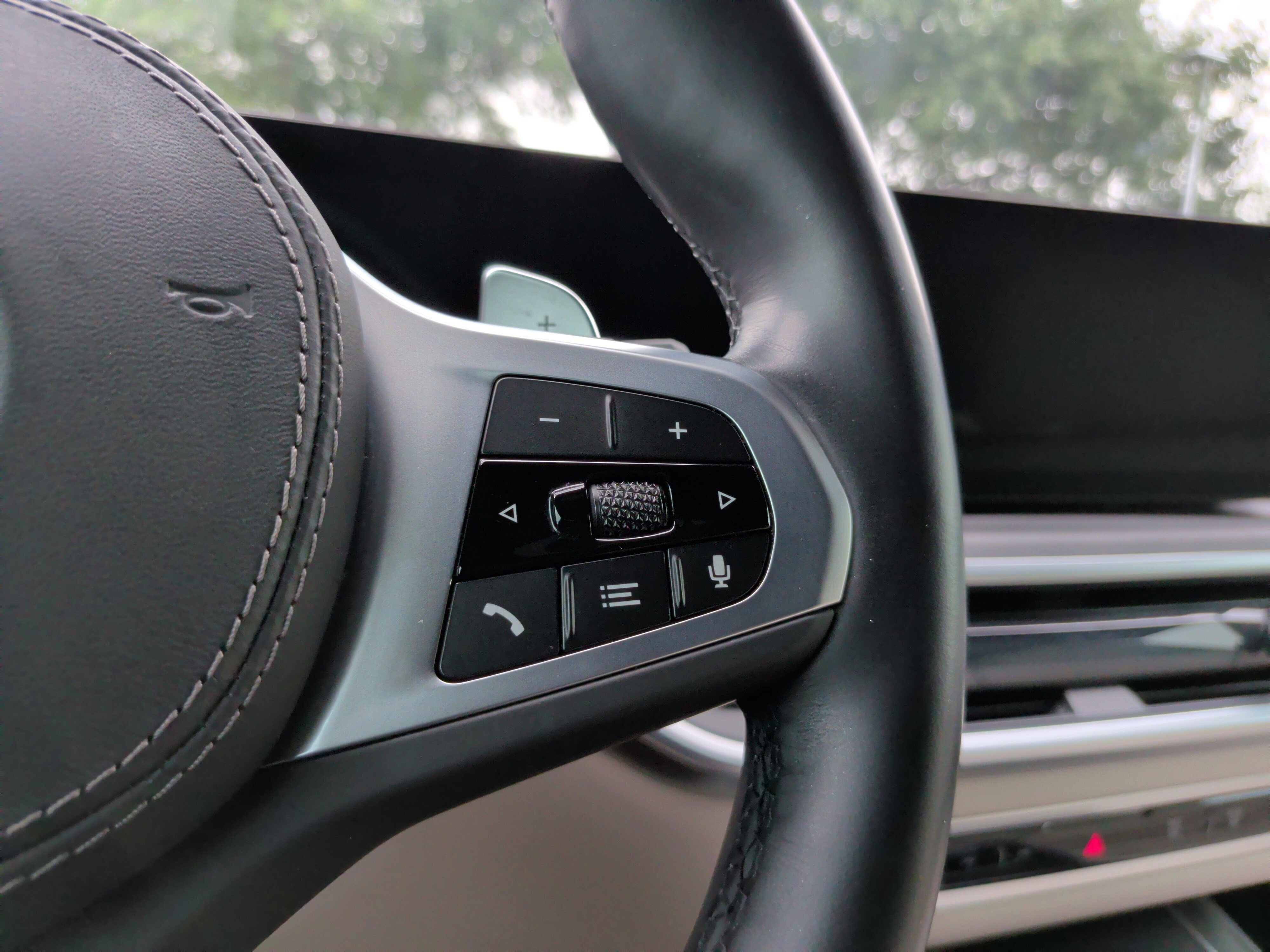 Certified 2024 BMW X5 xDrive40i w/ M Sport Package AWD/4WD image 24