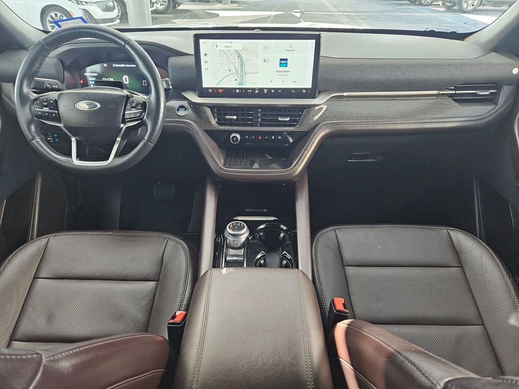 Used 2025 Ford Explorer Platinum w/ LUX Leather Package image 19