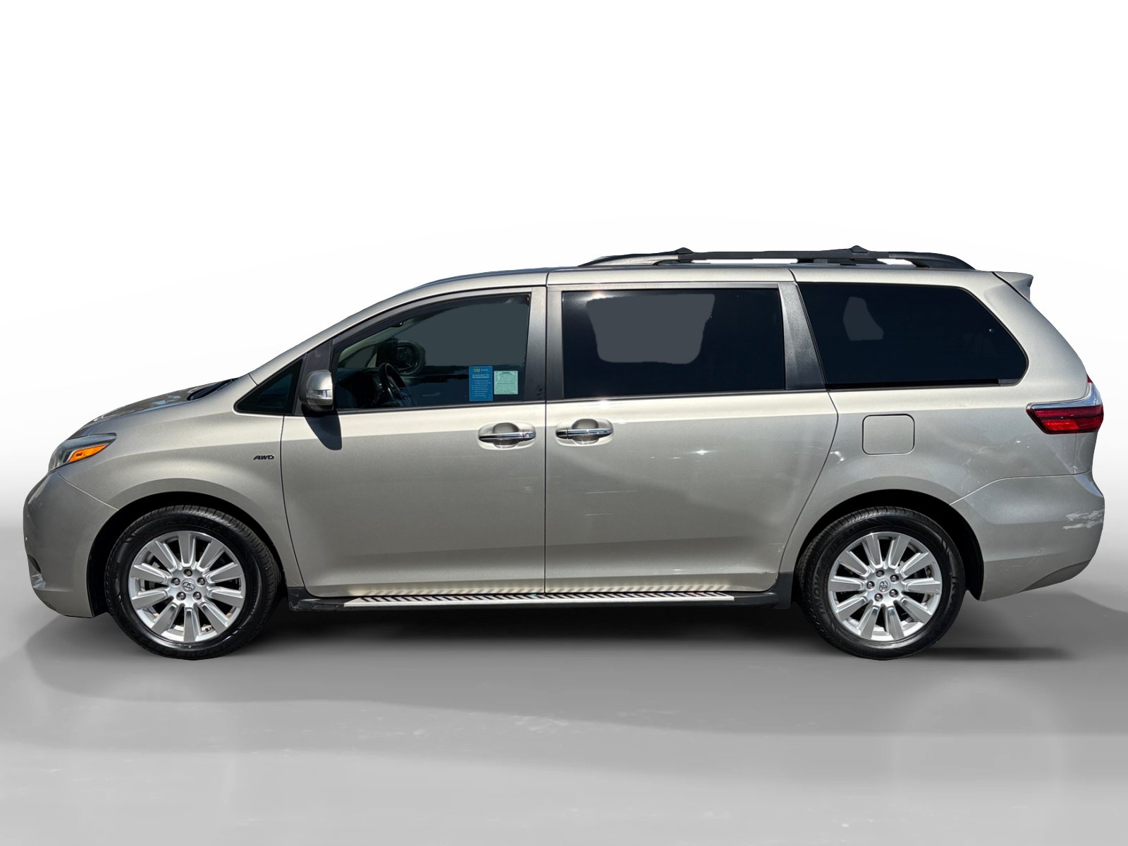 Used 2017 Toyota Sienna Limited Premium AWD/4WD image 2