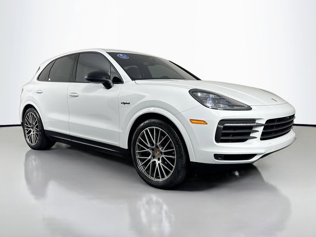 Used 2022 Porsche Cayenne E-Hybrid image 3