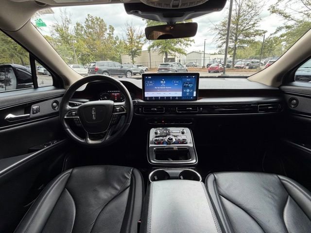 Used 2022 Lincoln Nautilus Reserve w/ Equipment Group 201A image 9