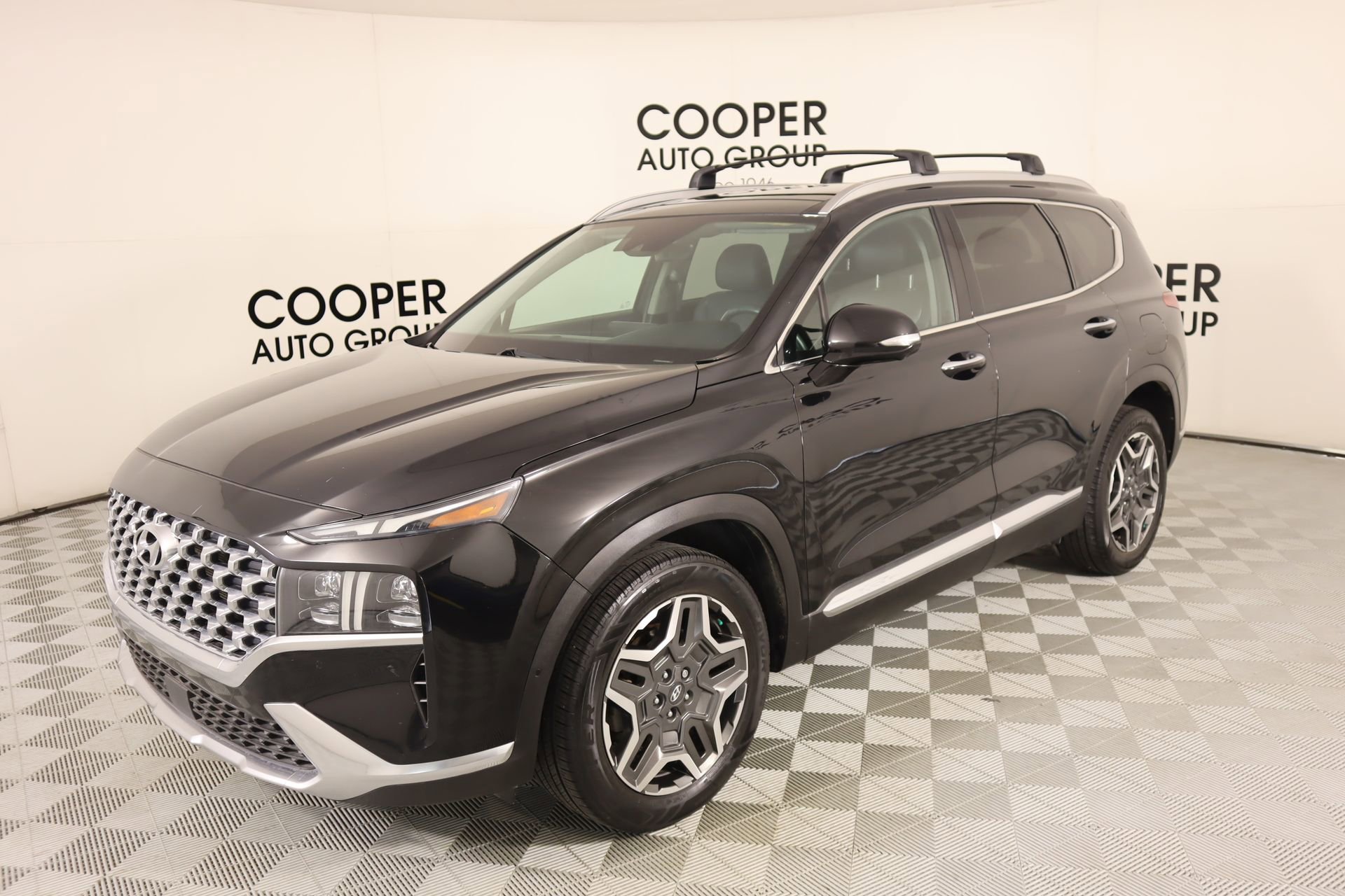 Used 2022 Hyundai Santa Fe Limited w/ Cargo Package FWD image 11
