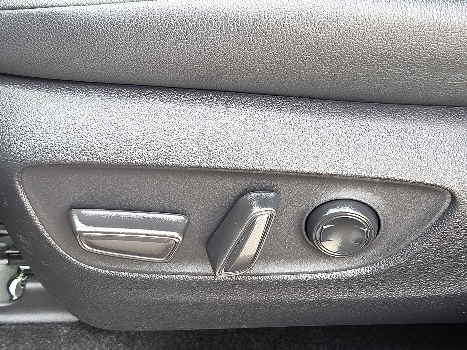 Used 2024 Toyota Grand Highlander FWD image 16