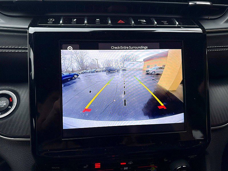 Used 2023 Jeep Grand Cherokee L Laredo image 14