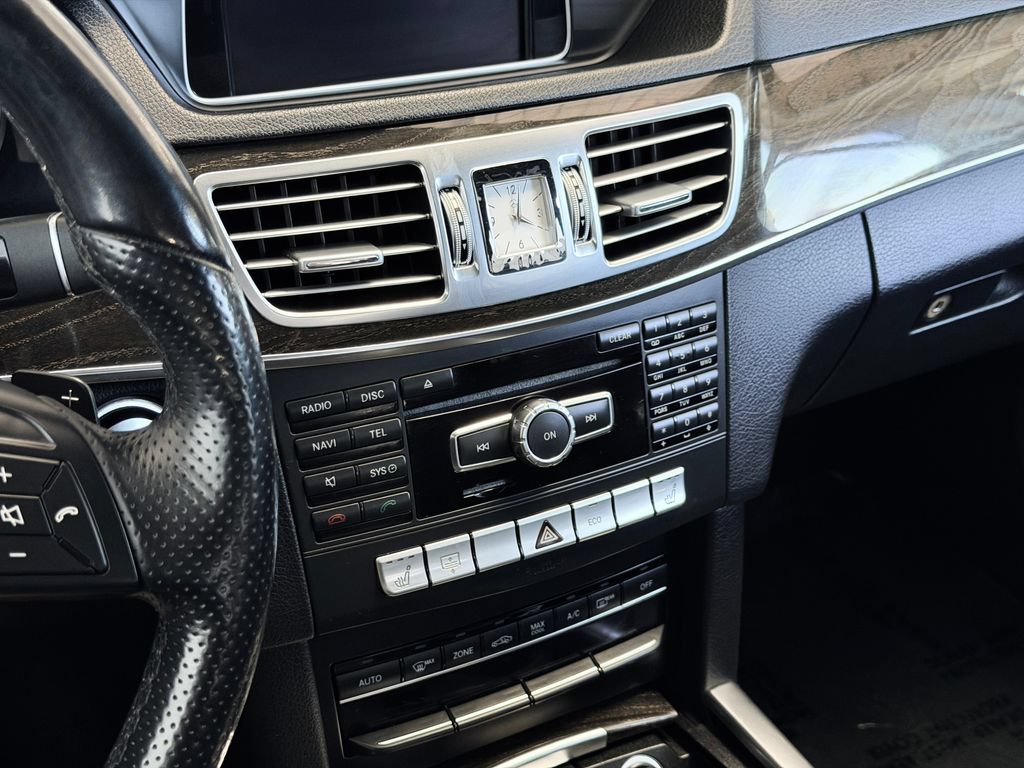 Used 2015 Mercedes-Benz E 250 BlueTEC Sedan image 18