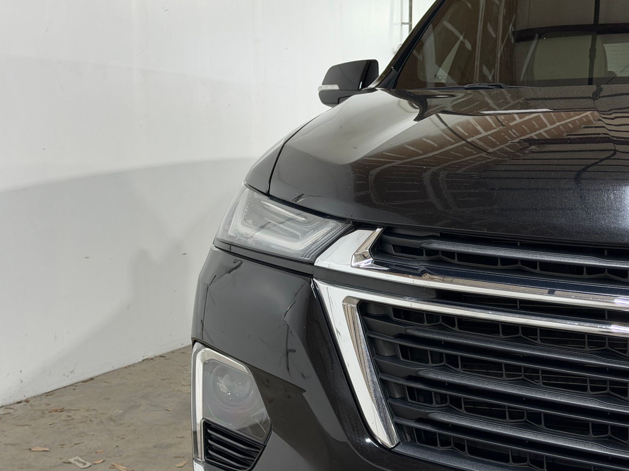 Used 2023 Chevrolet Traverse LS w/ Safety Package AWD/4WD image 9