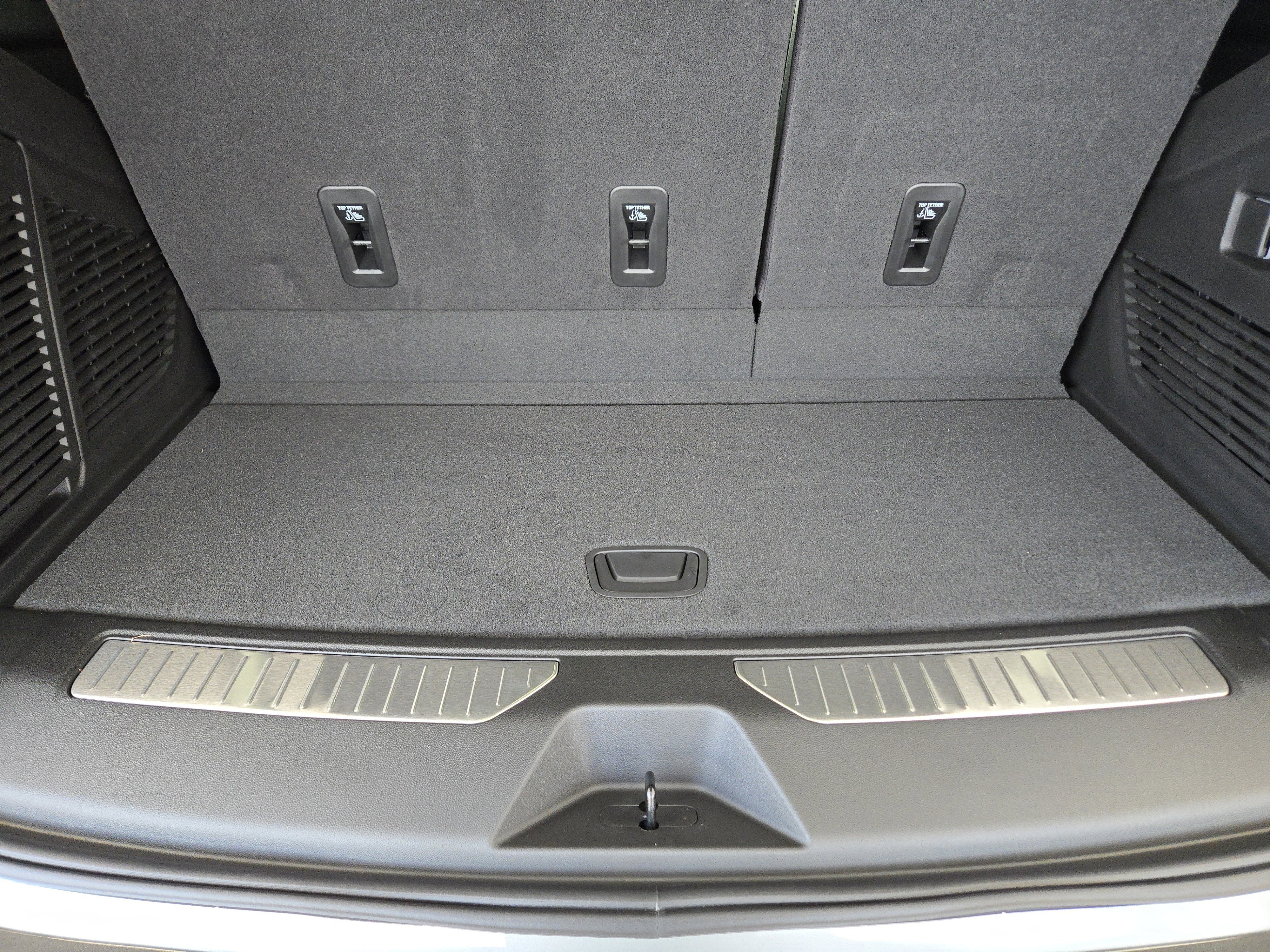 New 2026 GMC Yukon AT4 w/ AT4 Premium Package image 24