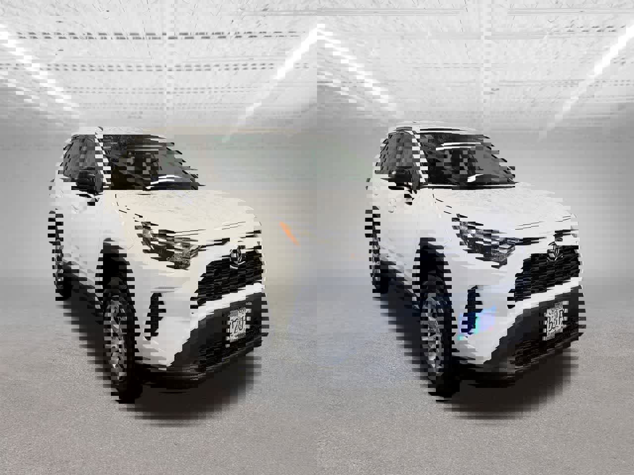 Used 2024 Toyota RAV4 LE image 7