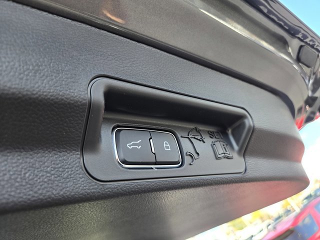 New 2026 Ford Explorer Active image 28