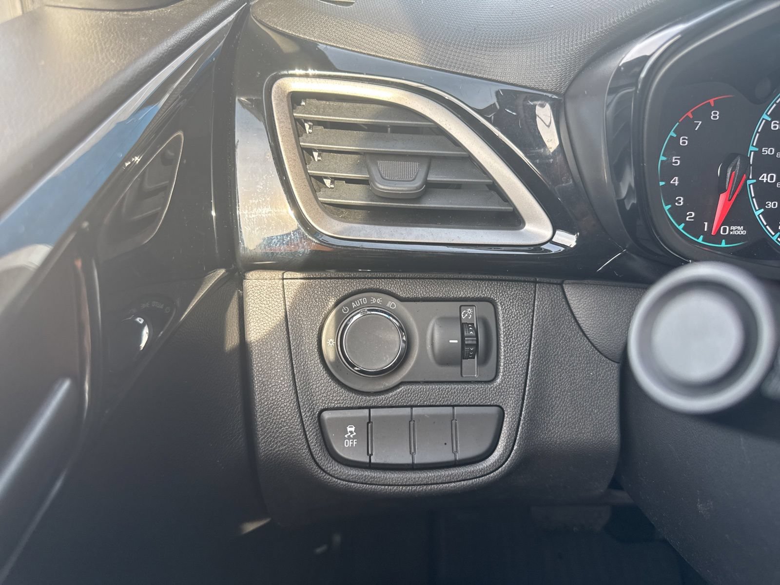 Used 2022 Chevrolet Spark LT w/ Spark Special Edition FWD image 33