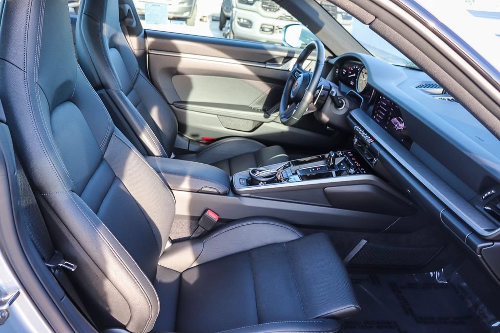 Used 2022 Porsche 911 Carrera RWD image 19
