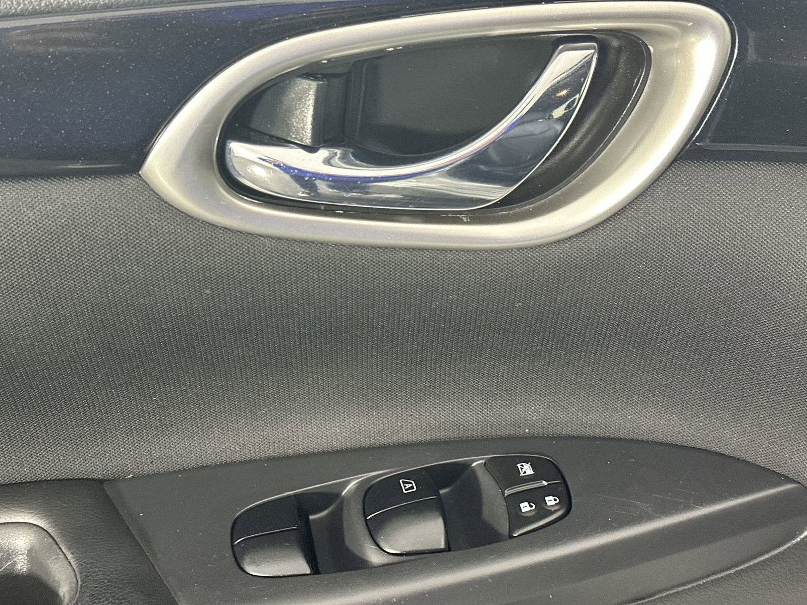 Used 2017 Nissan Sentra SV image 13