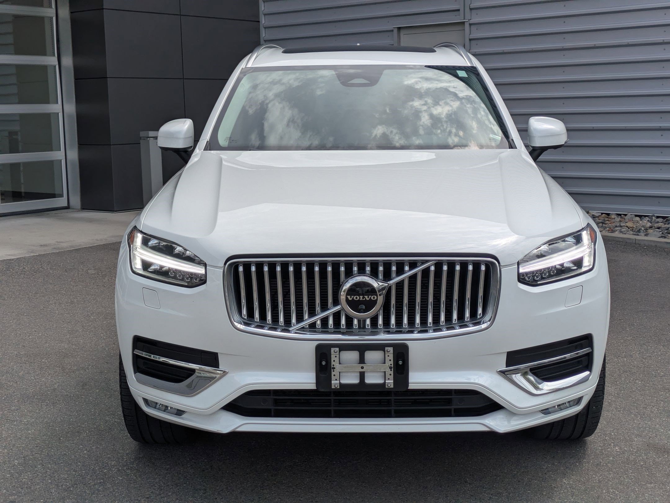 Used 2023 Volvo XC90 B6 Plus w/ Protection Package Premier AWD/4WD image 9