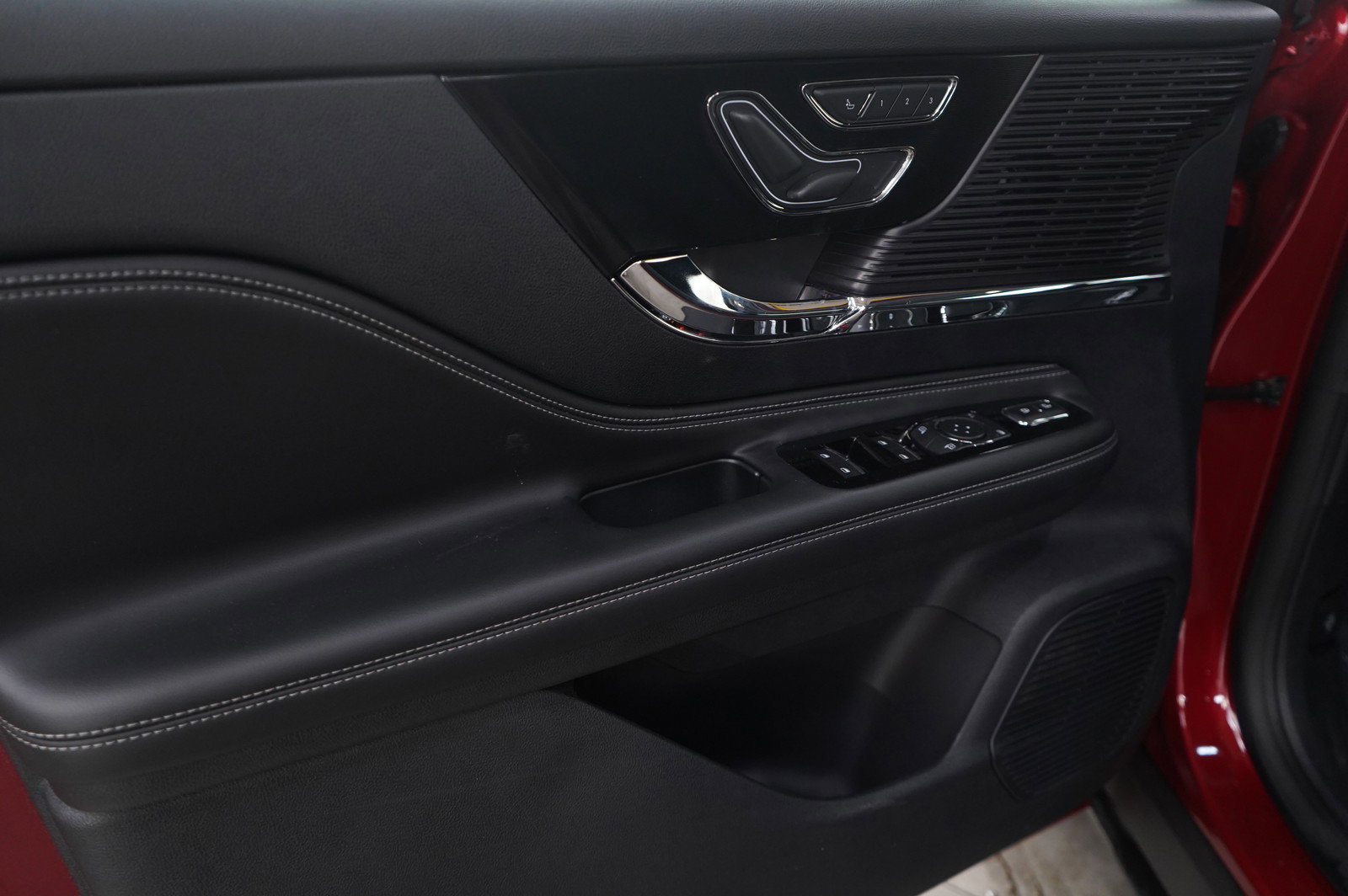 Used 2022 Lincoln Corsair Reserve w/ Elements Package image 22