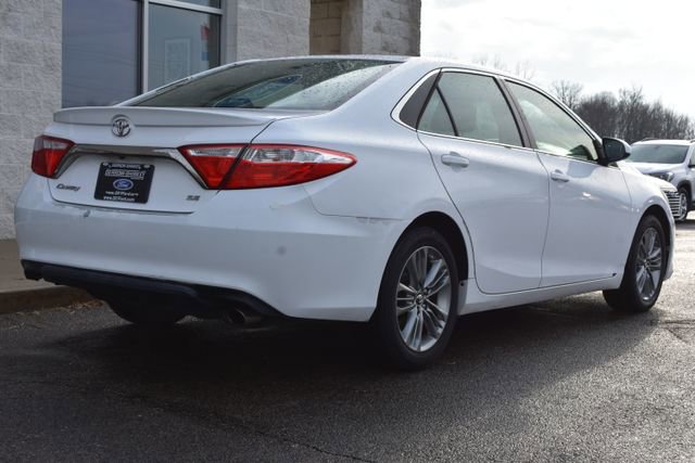 Used 2015 Toyota Camry SE image 12