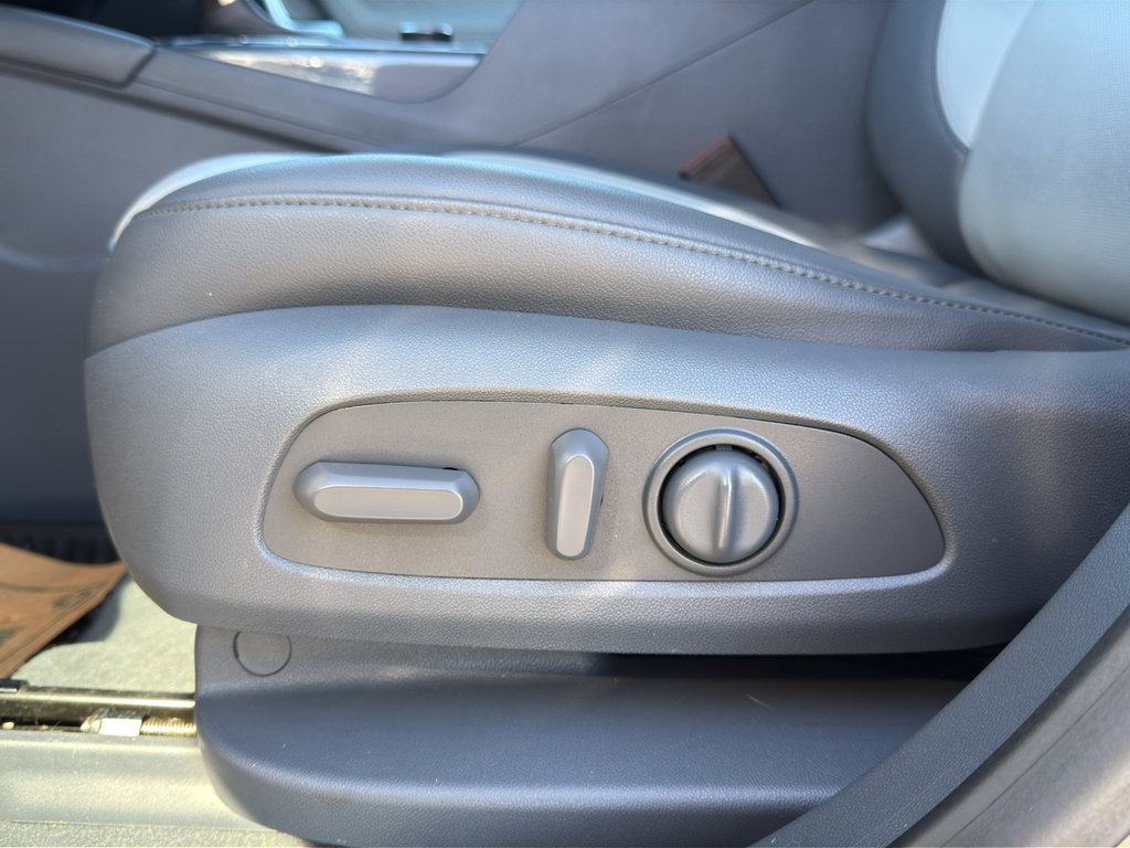 Used 2022 Chevrolet Blazer LT w/ LPO, Black Accent Package image 15