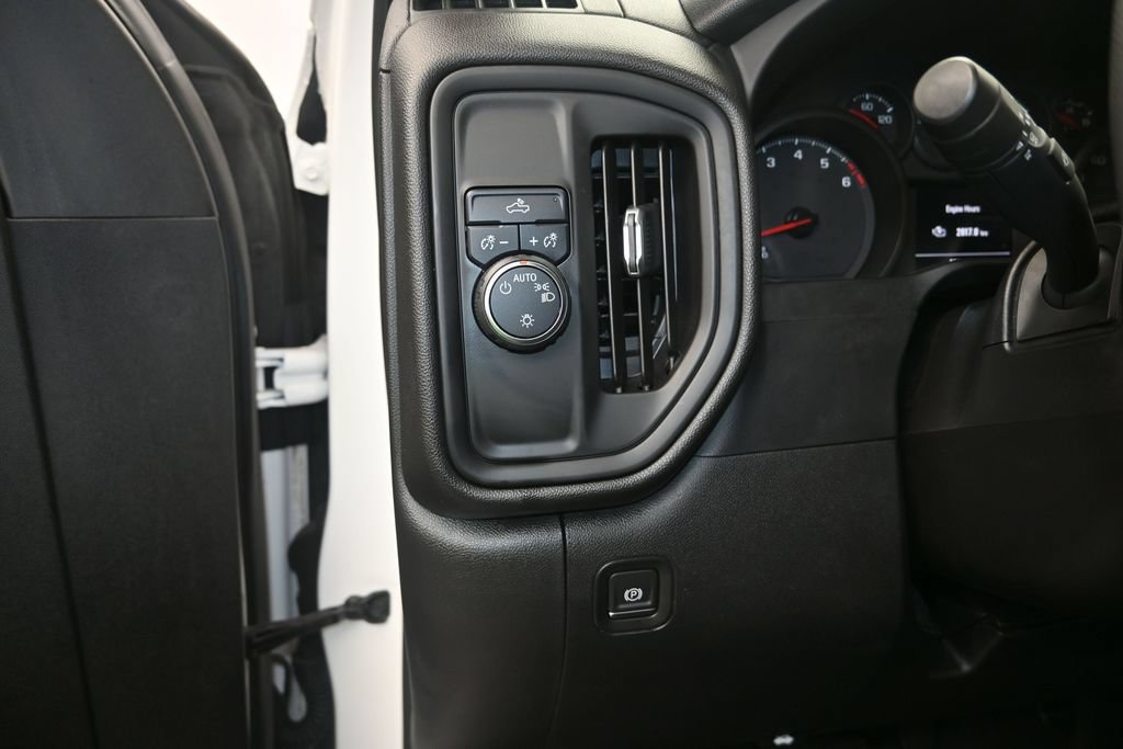 Used 2021 Chevrolet Silverado 1500 Custom RWD image 12