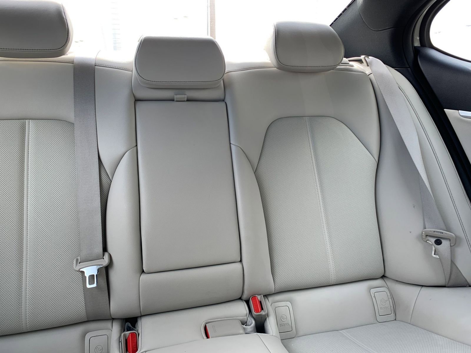 Used 2025 Genesis G70 2.5T image 37