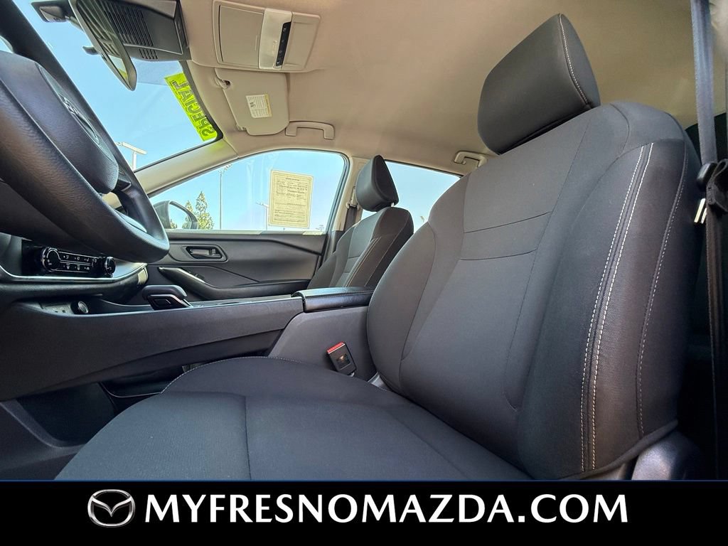 Used 2024 Nissan Rogue S FWD image 33
