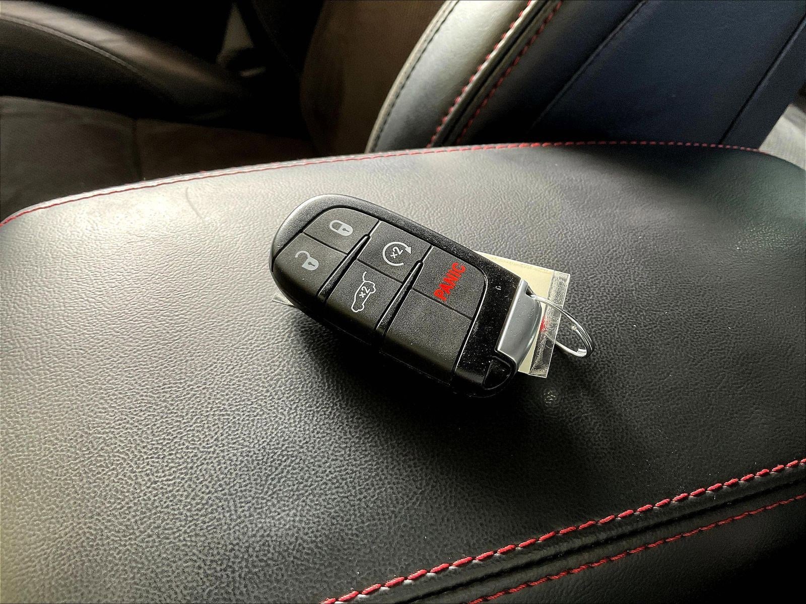 Used 2019 Jeep Grand Cherokee Trailhawk AWD/4WD image 32