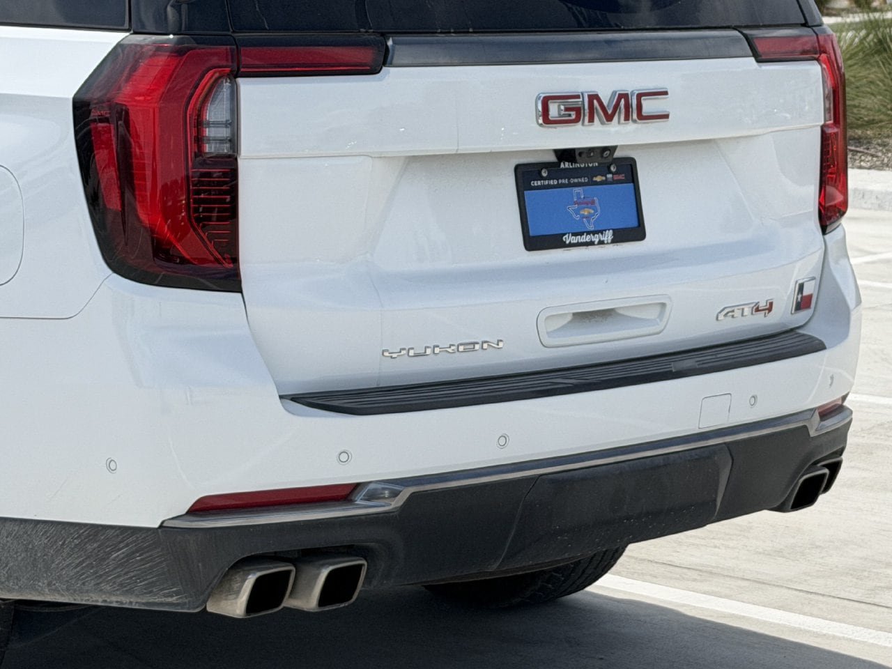 Certified 2026 GMC Yukon AT4 w/ AT4 Premium Package AWD/4WD image 6