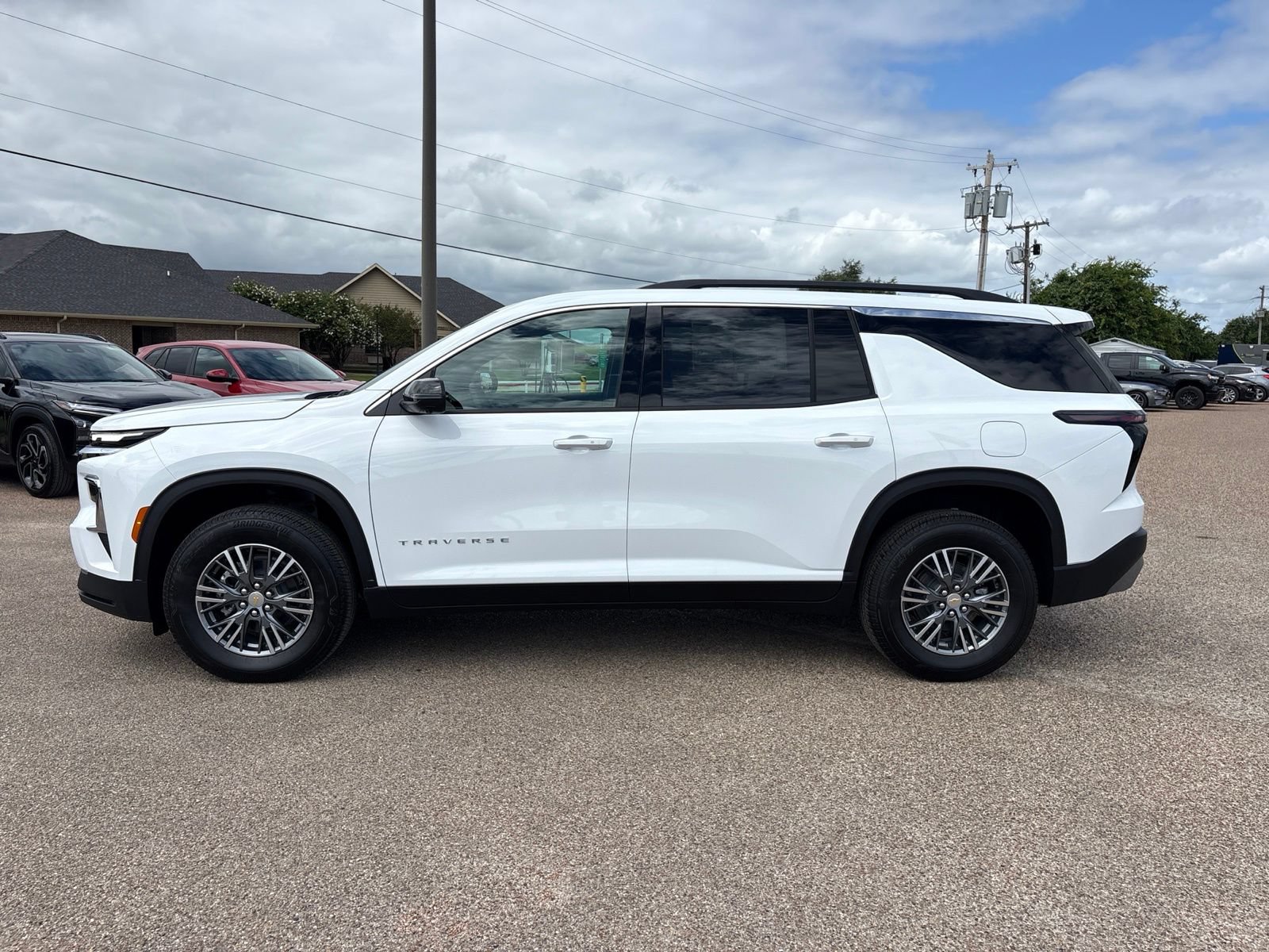 New 2026 Chevrolet Traverse LT w/ Driver Confidence Package FWD video 2