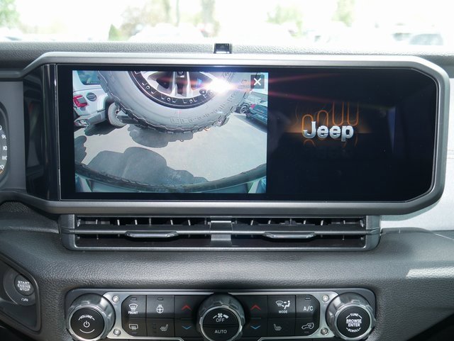 Used 2024 Jeep Wrangler Sport S image 5