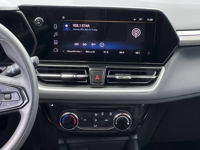 Used 2025 Chevrolet TrailBlazer LT AWD/4WD image 17