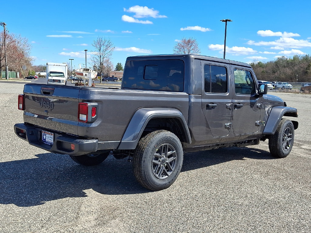 New 2026 Jeep Gladiator Sport AWD/4WD image 8