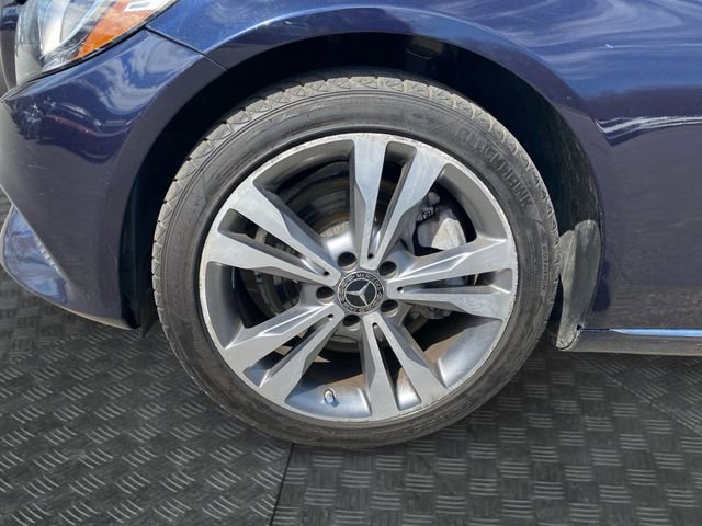 Used 2018 Mercedes-Benz C 300 4MATIC Sedan image 32