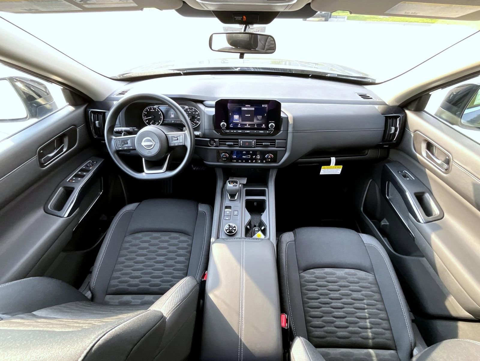 New 2025 Nissan Pathfinder S image 15