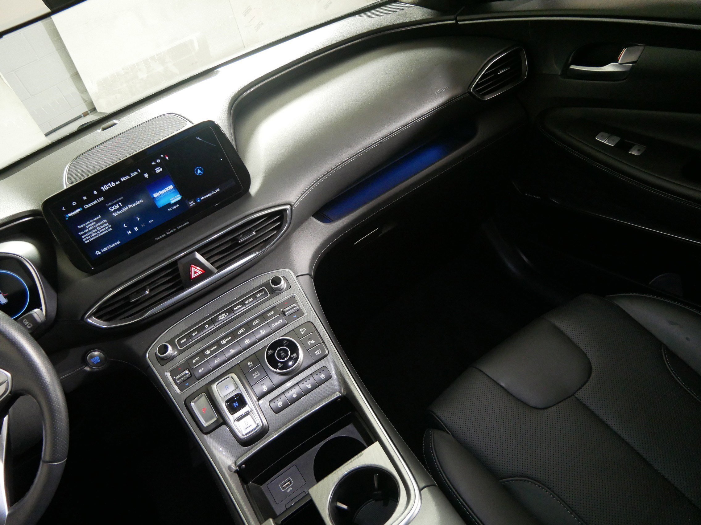 Used 2023 Hyundai Santa Fe Calligraphy AWD/4WD image 11
