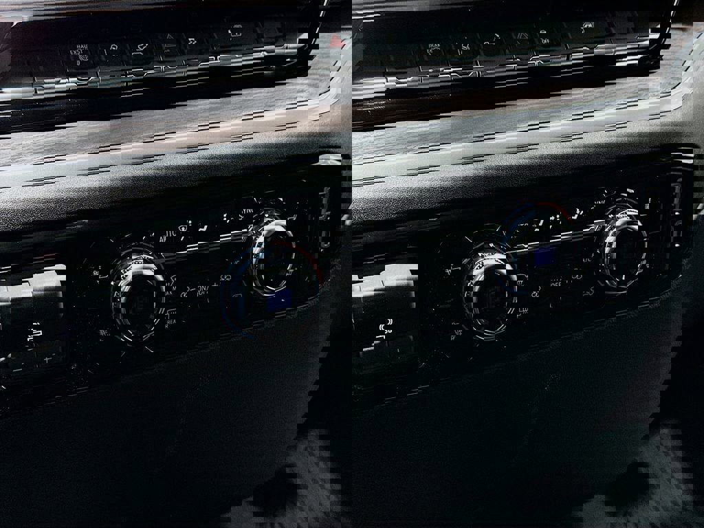 New 2026 GMC Sierra 3500 SLT image 16