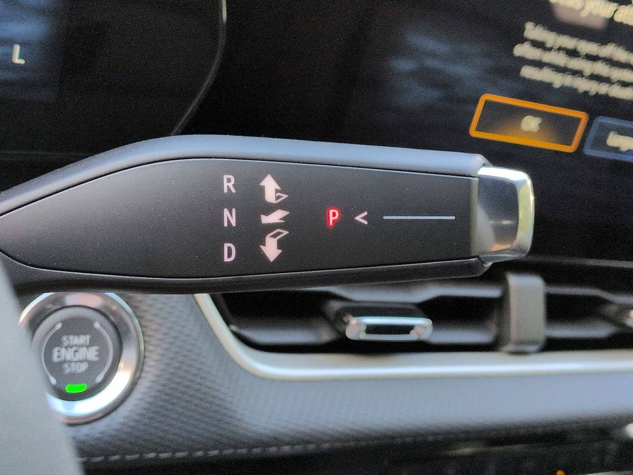 New 2026 Chevrolet Equinox LT w/ Safety and Technology Package FWD image 15