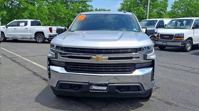 Used 2020 Chevrolet Silverado 1500 LT w/ Convenience Package AWD/4WD image 3