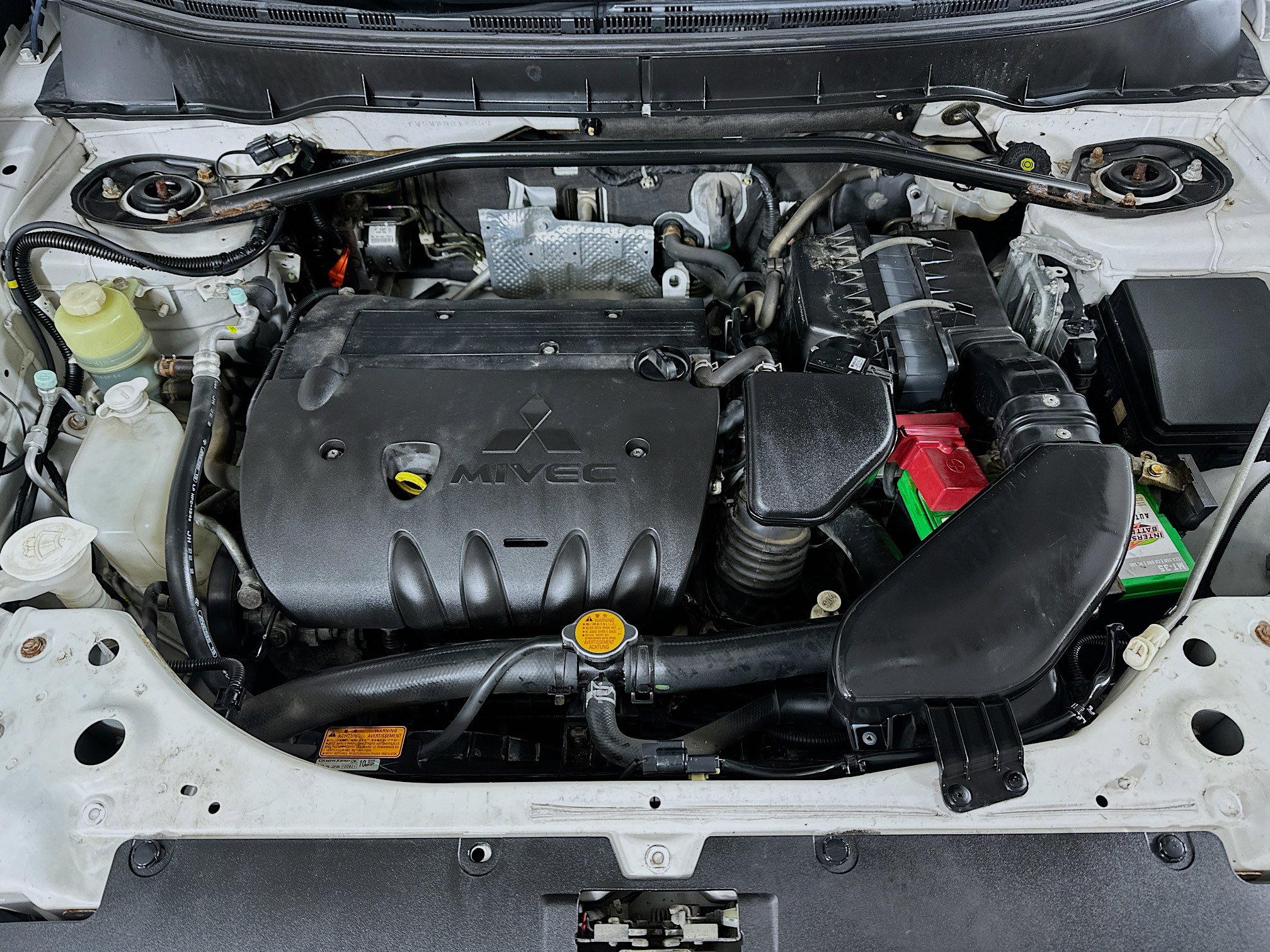 Used 2011 Mitsubishi Outlander SE image 27