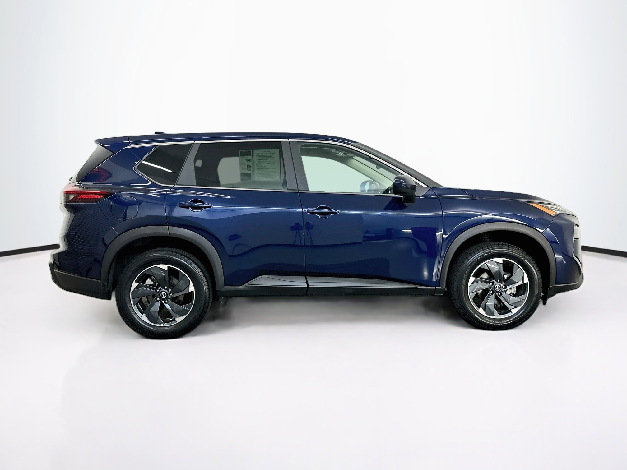 Used 2026 Nissan Rogue SV AWD/4WD image 10