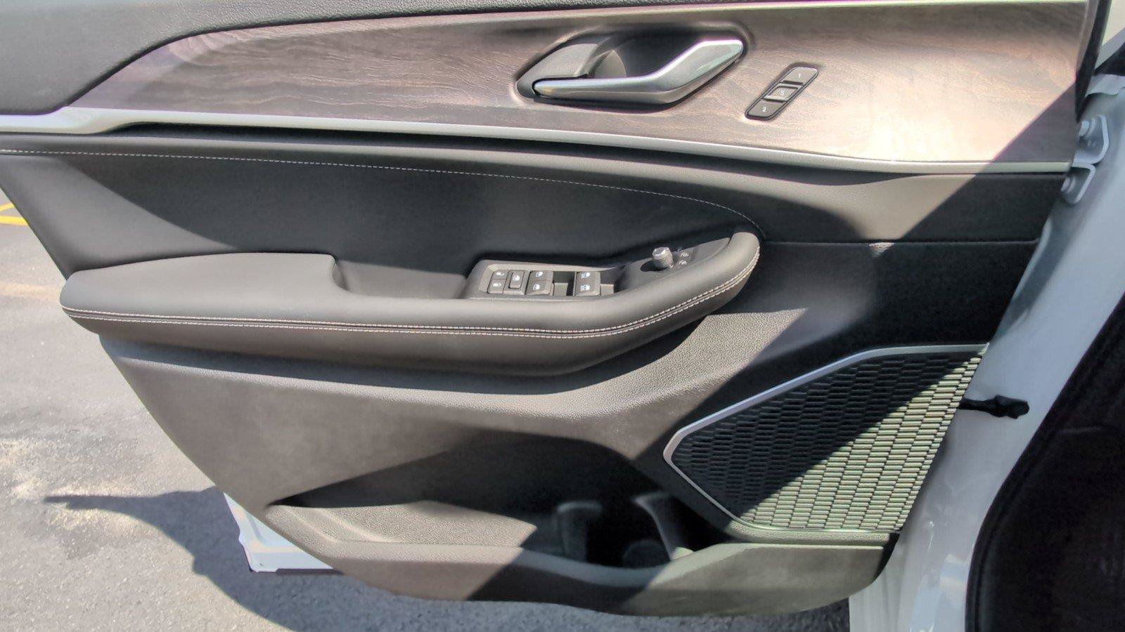 New 2026 Jeep Grand Cherokee L Limited AWD/4WD image 19