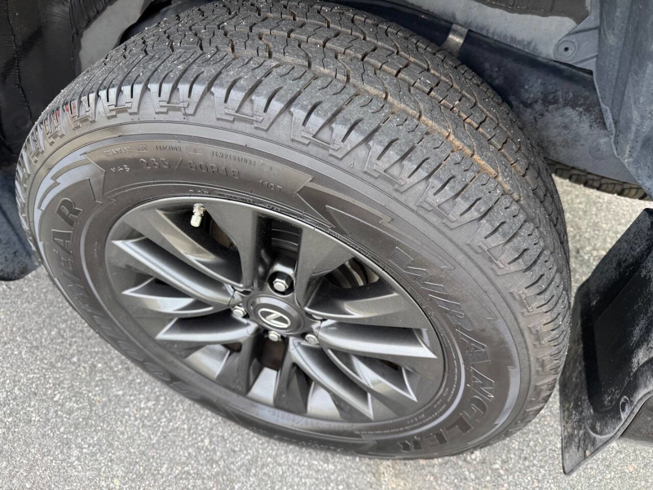 Used 2020 Lexus GX 460 Premium w/ Premium Package image 15