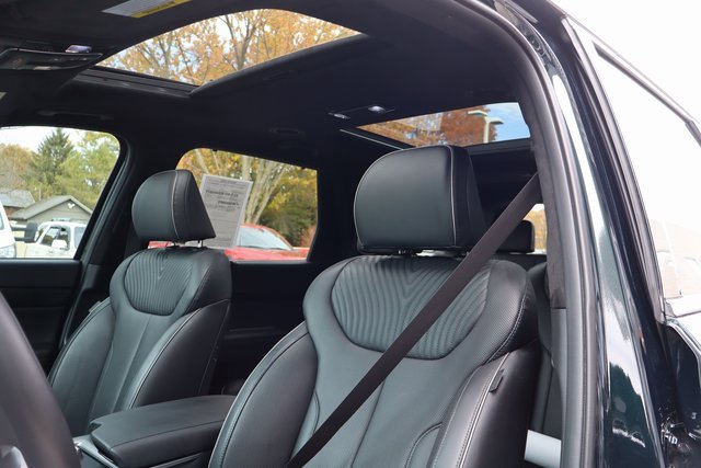 Used 2025 Hyundai Palisade Calligraphy image 4